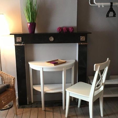 Bed and Breakfast De Gelaarsde Kat à Ypres Extérieur photo