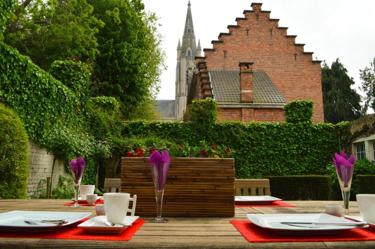 Bed and Breakfast De Gelaarsde Kat à Ypres Extérieur photo