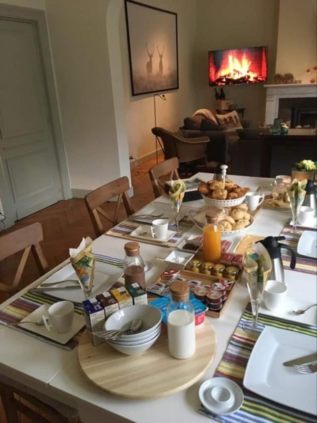 Bed and Breakfast De Gelaarsde Kat à Ypres Extérieur photo